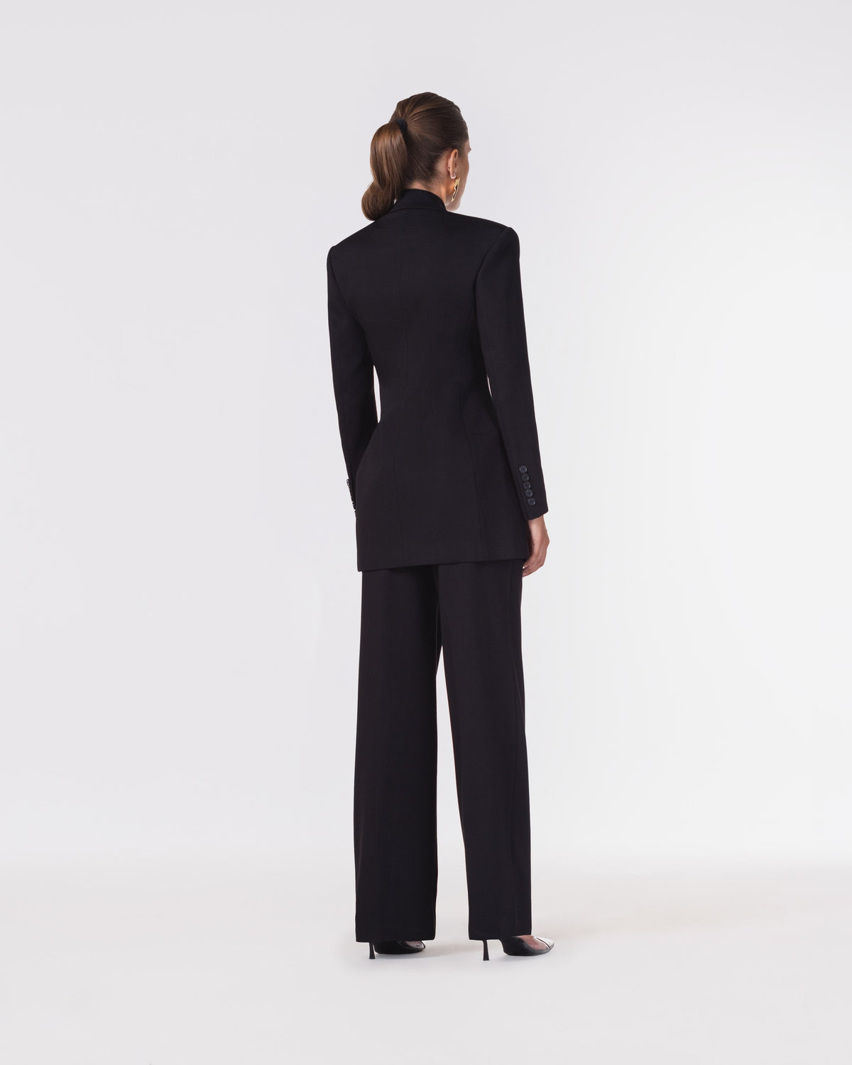 ALBA SUIT IN BLACK